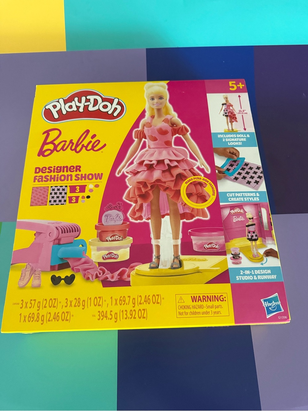 Barbie Play-Doh Designer Fashion Show Set - Includes Doll and signature looks .